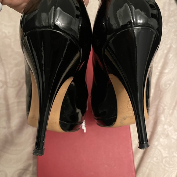 Salvatore Ferragamo Vara Pump - Picture 4 of 6